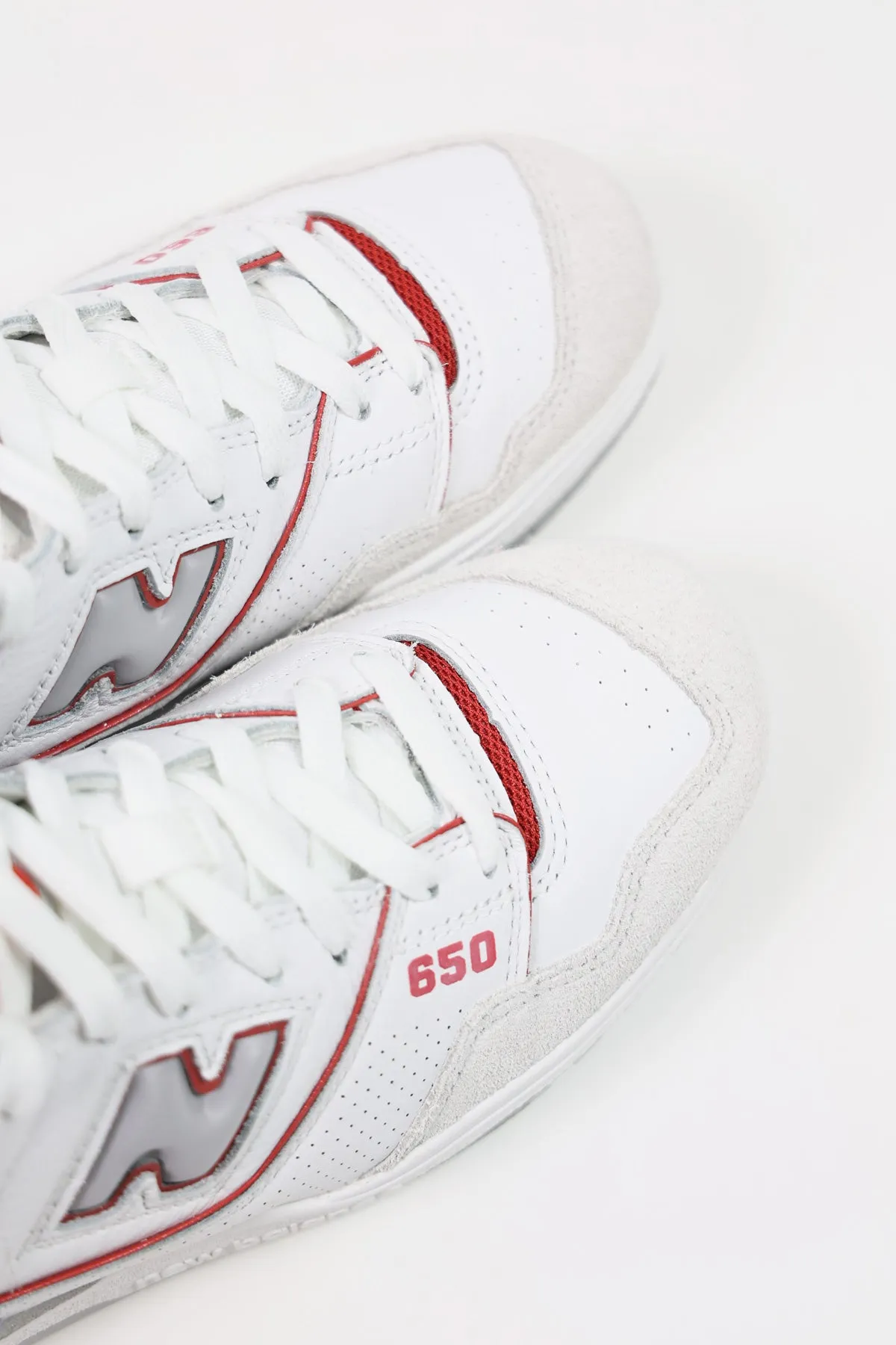 650 - White/Red