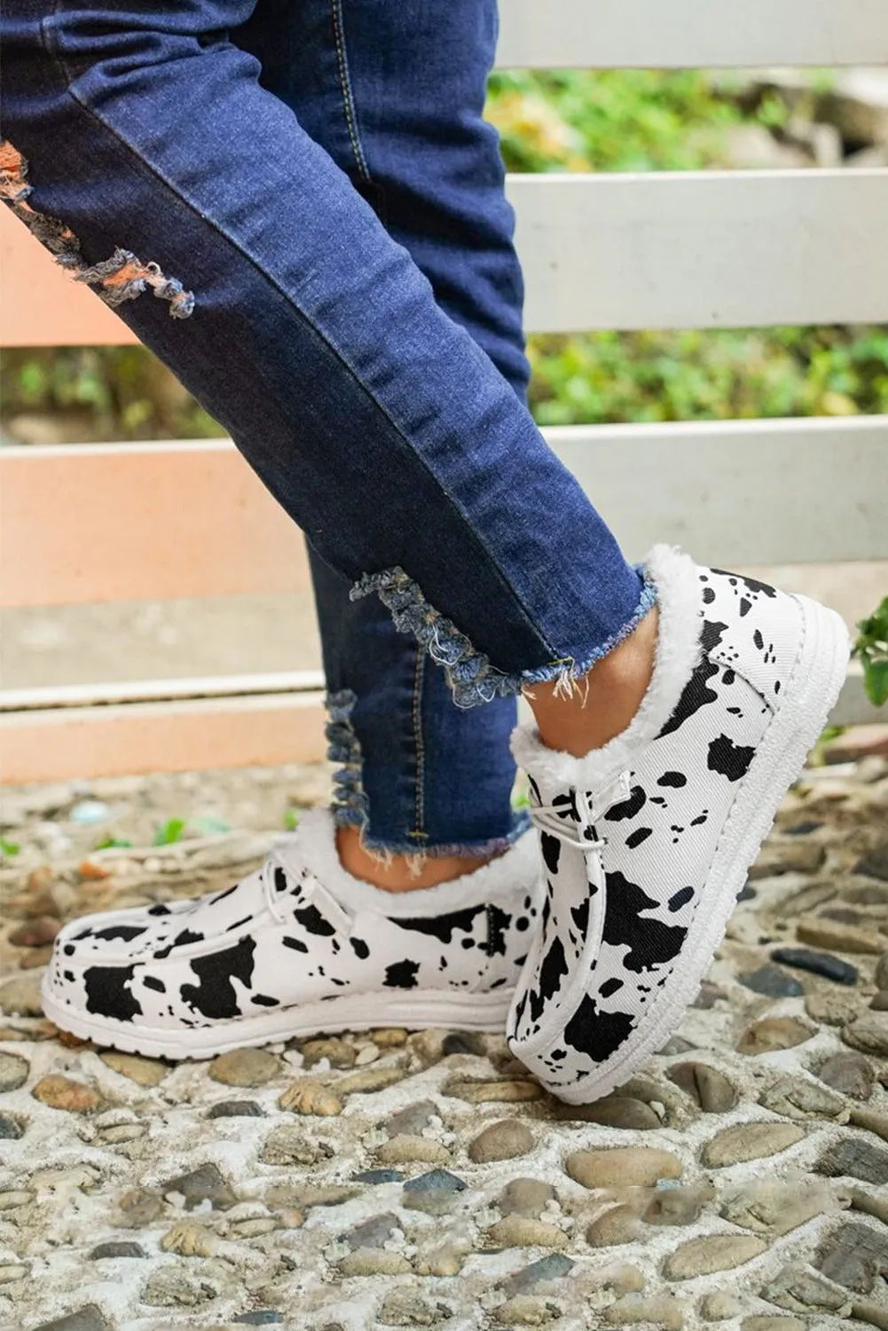 Bright White Cow Pattern Lace-up Decor Front Slip-on Flats