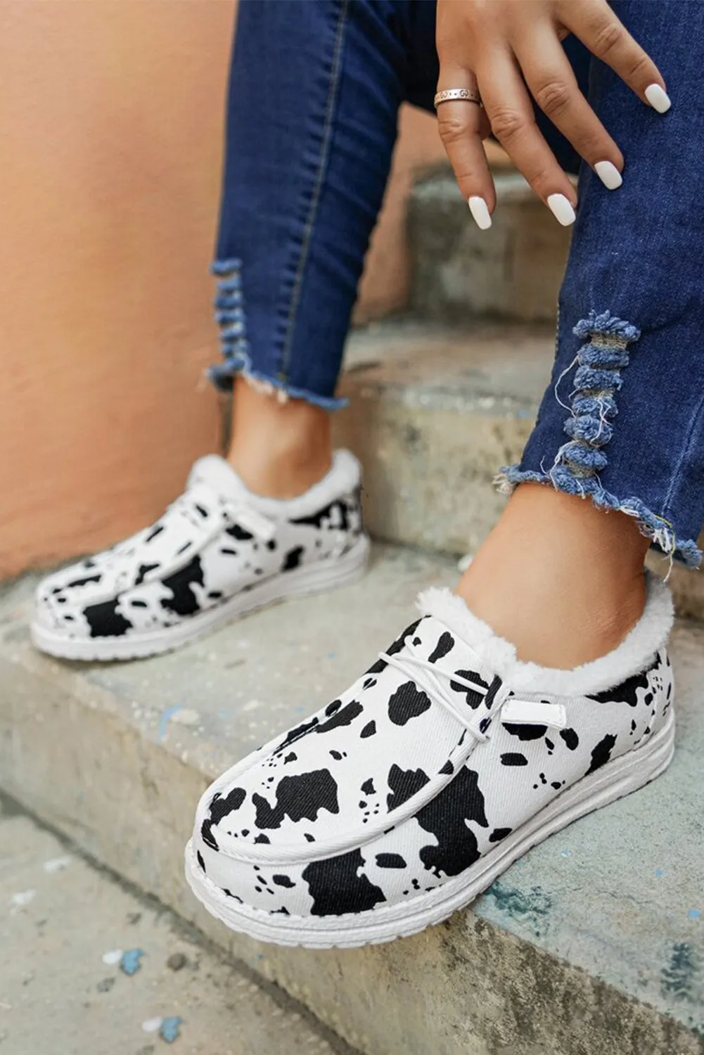 Bright White Cow Pattern Lace-up Decor Front Slip-on Flats