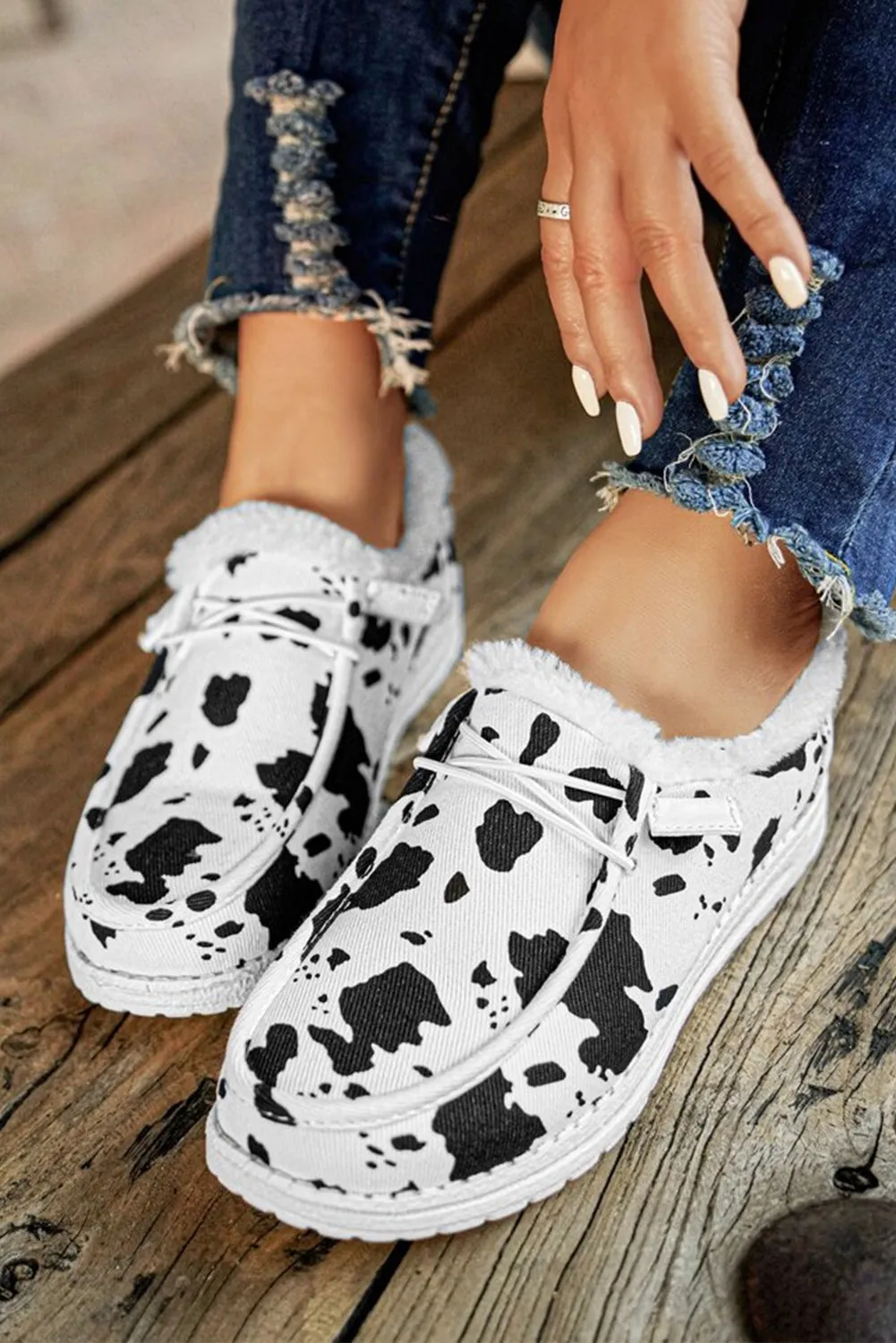 Bright White Cow Pattern Lace-up Decor Front Slip-on Flats