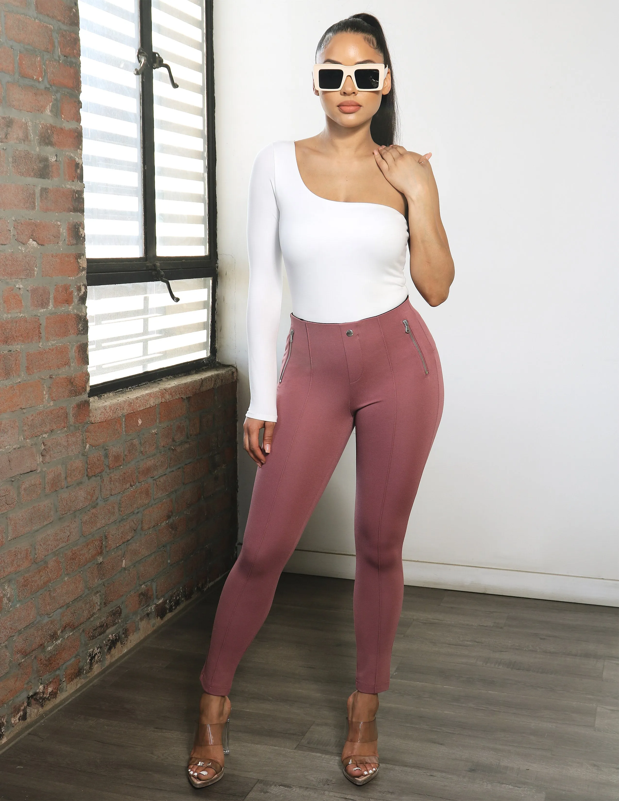 Cassie Ponte Pull On Skinny Pant