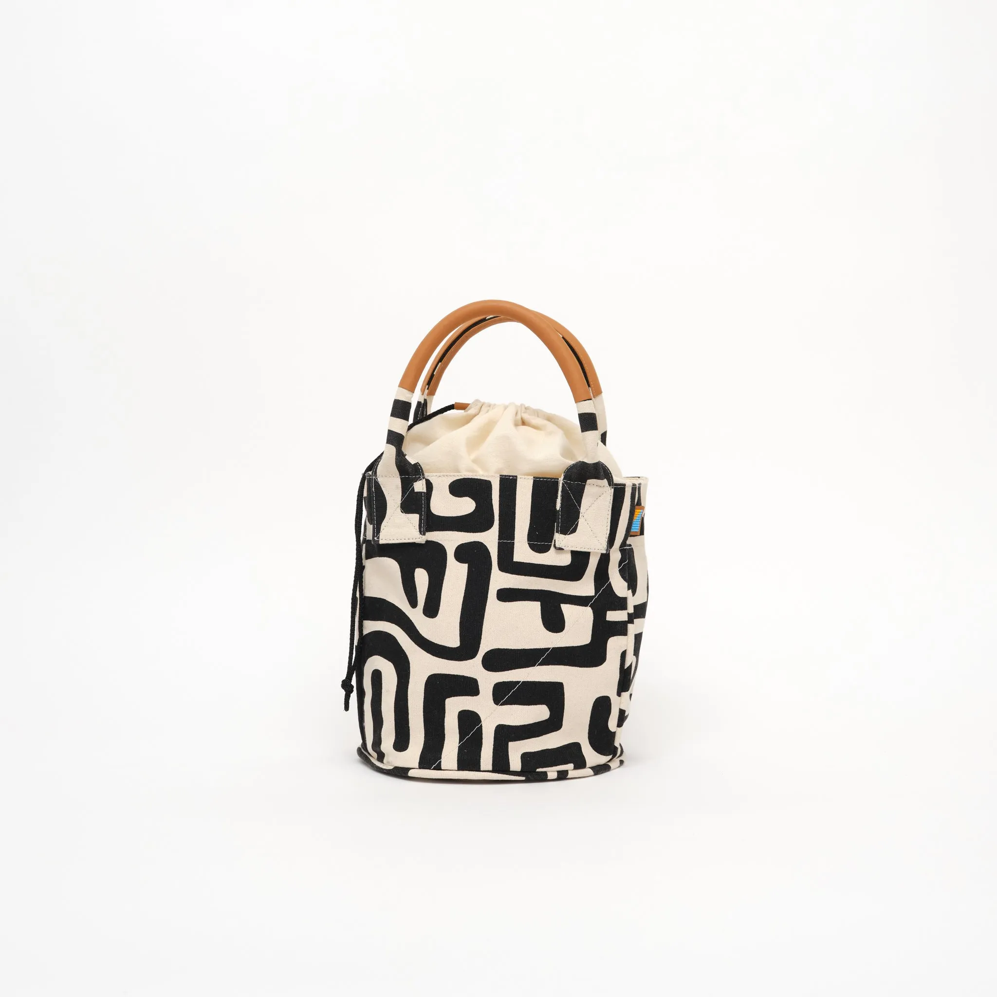 FINAL SALE: Daytripper Bag - Black Kuba