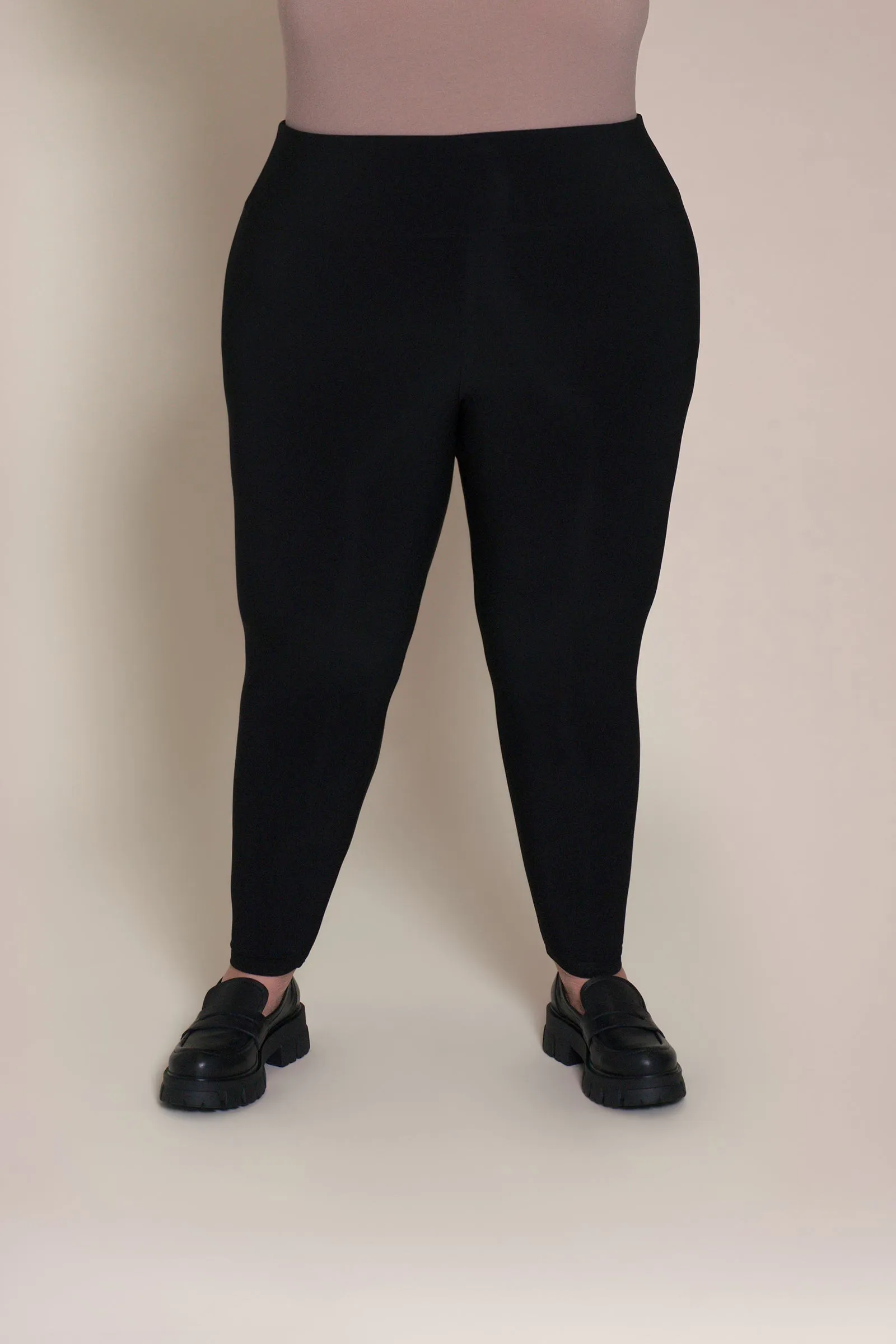 Nu Yoke Legging Plus | Black