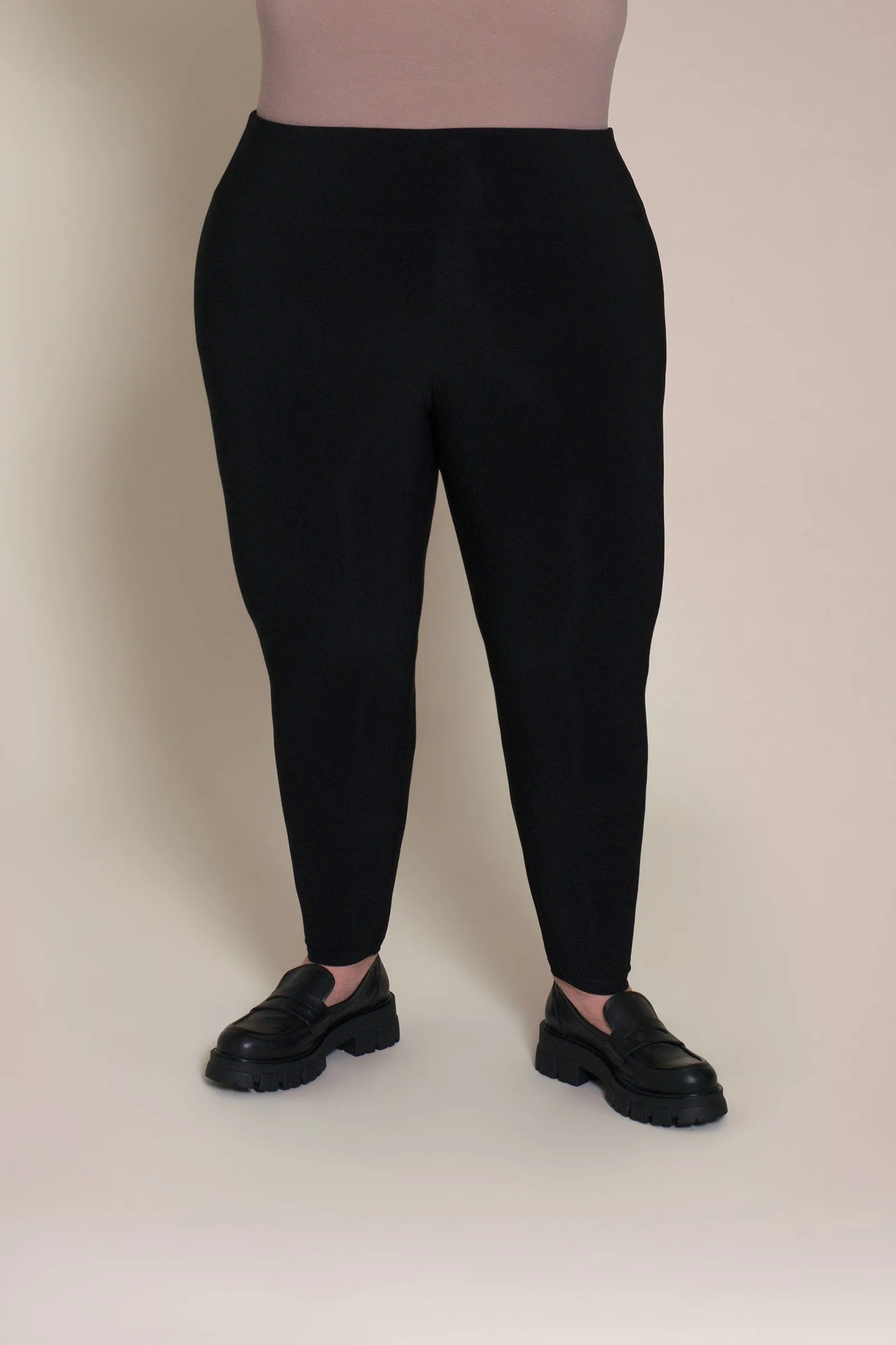 Nu Yoke Legging Plus | Black